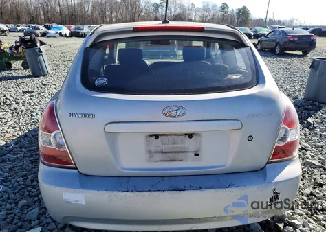 2008 Hyundai Accent Gs z USA, uszkodzony, nr VIN KMHCM36C78U080742